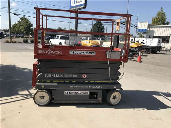 2013 Skyjack SJIII4632 Scissor Lift