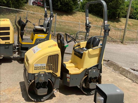 2017 Wacker Neuson RD 12A-90 Ride-On Roller