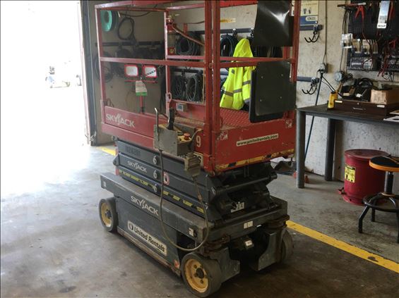 2014 Skyjack SJIII3219 Scissor Lift