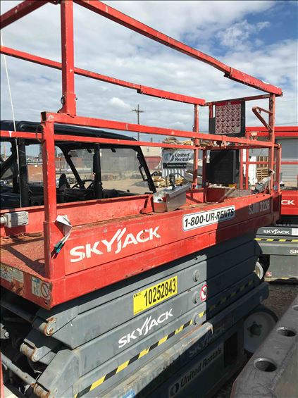2014 Skyjack SJIII3226 Scissor Lift