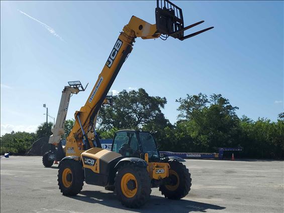 2014 JCB 507-42 Rough Terrain Forklift