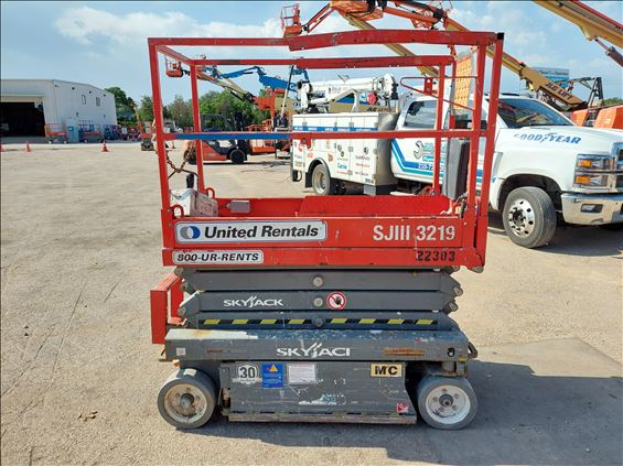 2015 Skyjack SJIII3219 Scissor Lift