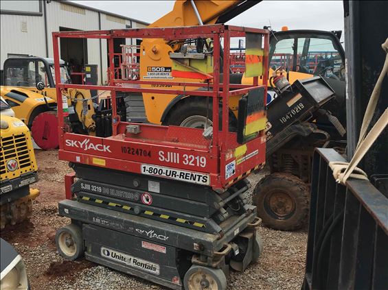 2014 Skyjack SJIII3219 Scissor Lift