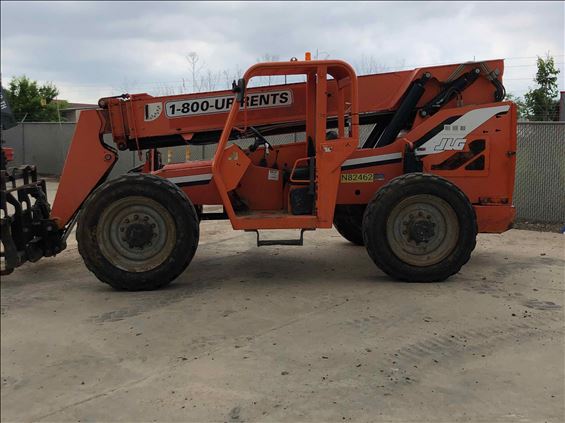 2014 SKYTRAK 8042 Rough Terrain Forklift
