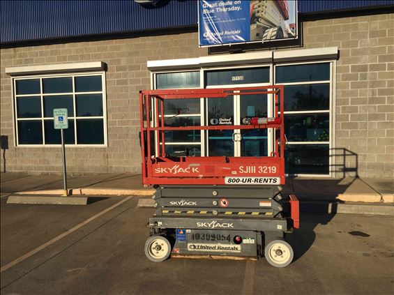 2014 Skyjack SJIII3219 Scissor Lift