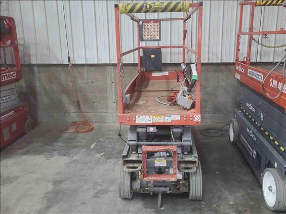 2015 Skyjack SJIII3220 Scissor Lift
