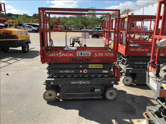 2014 Skyjack SJIII3219 Scissor Lift