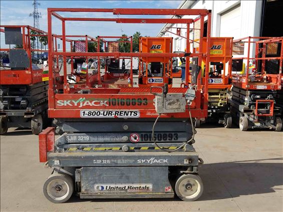 2013 Skyjack SJIII3219 Scissor Lift