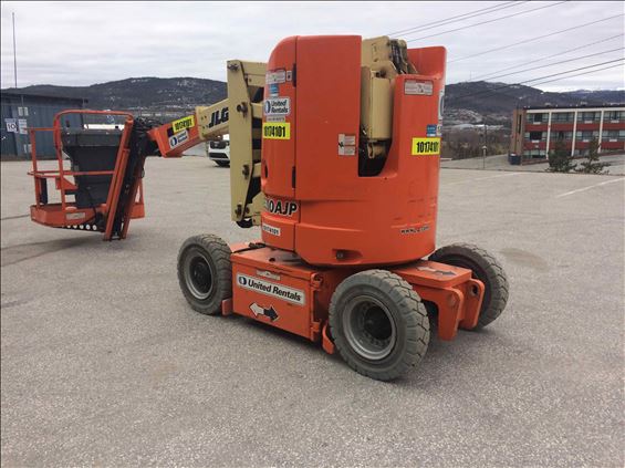 2013 JLG E300AJP Articulating Boom Lift