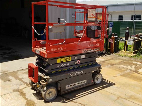 2014 Skyjack SJIII3219 Scissor Lift