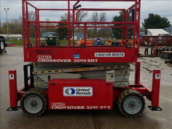 2014 MEC 3259 ERT Scissor Lift