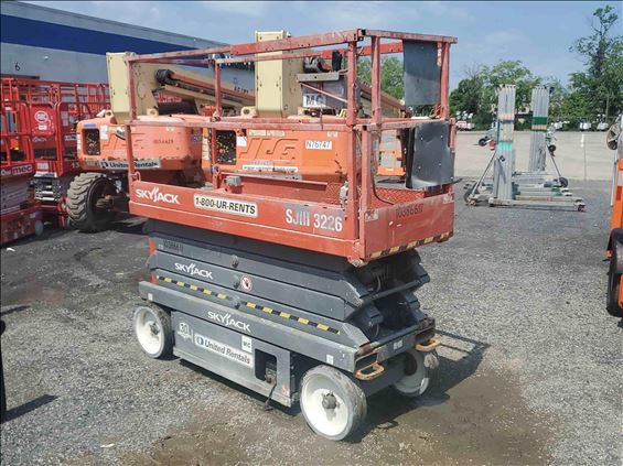 2015 Skyjack SJIII3226 Scissor Lift