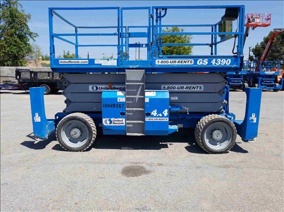 2012 Genie GS-4390 RT Scissor Lift