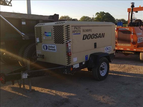2014 Doosan P425/HP375WCUT4 Air Compressor