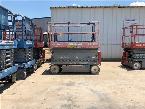 2014 Skyjack SJIII4632 Scissor Lift