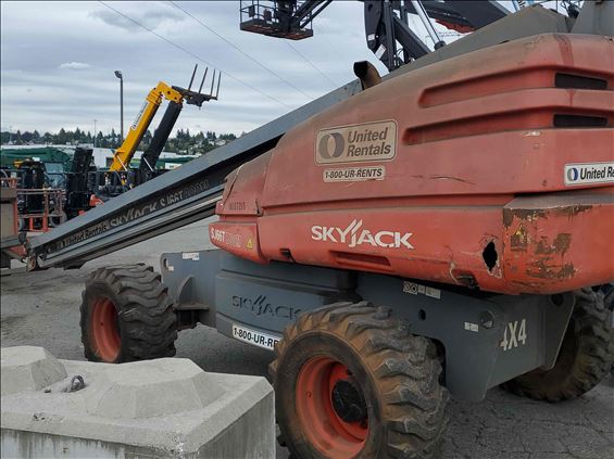 2013 Skyjack SJ66T