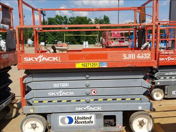 2014 Skyjack SJIII4632 Scissor Lift