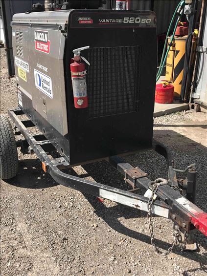 2017 Lincoln Electric VANTAGE 520 Welder
