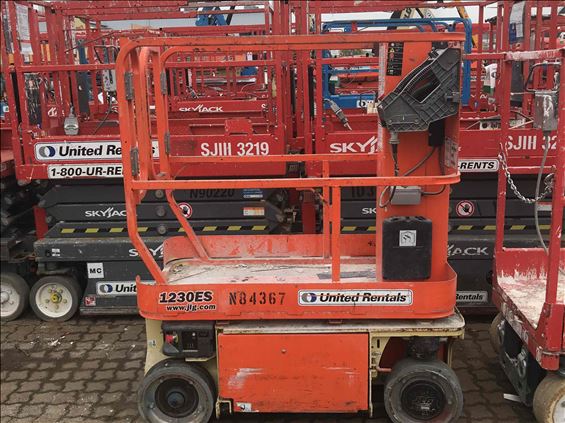 2014 JLG 1230ES Vertical Lift