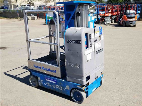 2007 Genie GR-12 Scissor Lift