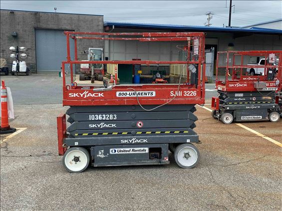 2015 Skyjack SJIII3226 Scissor Lift