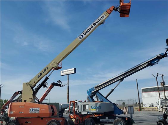 2013 JLG 800S Boom Lift