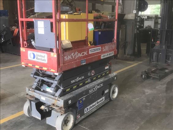 2014 Skyjack SJIII3219 Scissor Lift
