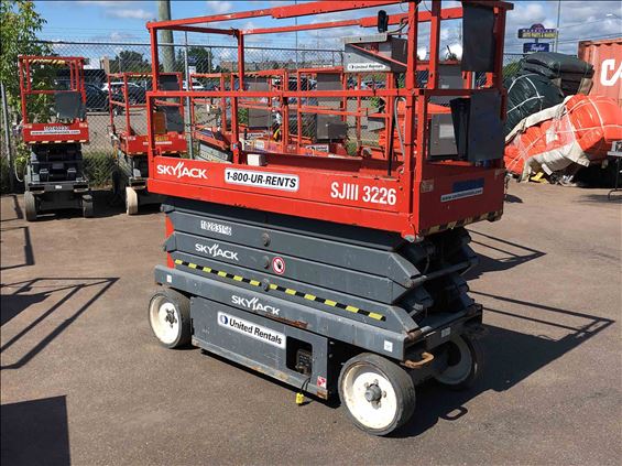 2014 Skyjack SJIII3226 Scissor Lift