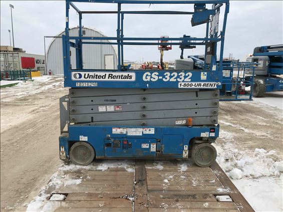 2014 Genie GS-3232 Scissor Lift