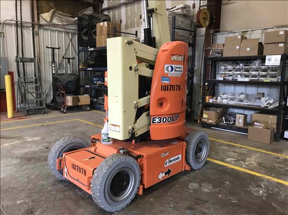 2013 JLG E300AJP Boom Lift