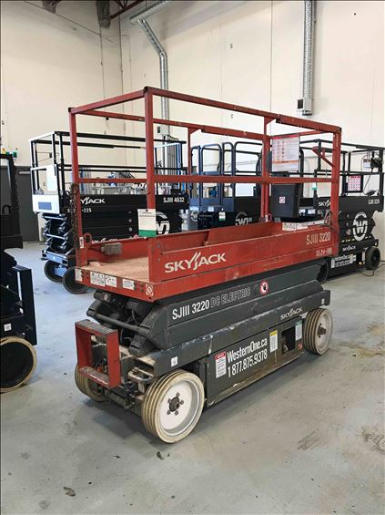 2012 Skyjack SJIII3220 Scissor Lift