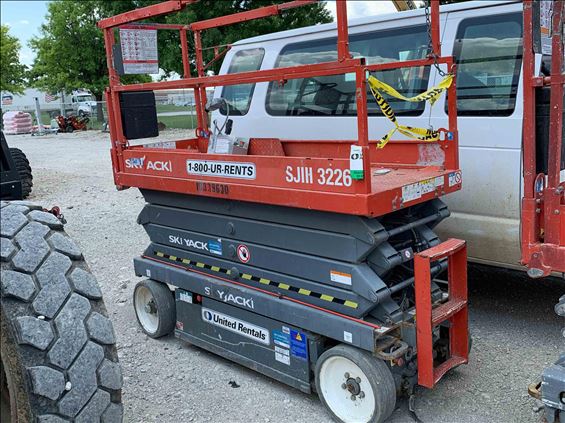 2015 Skyjack SJIII3226 Scissor Lift