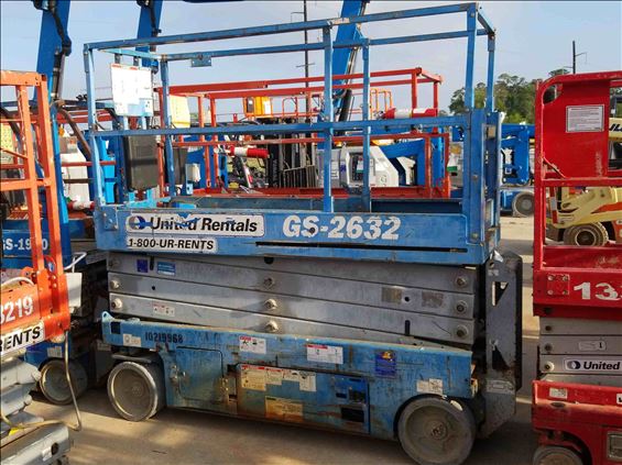 2014 Genie GS-2632 Scissor Lift