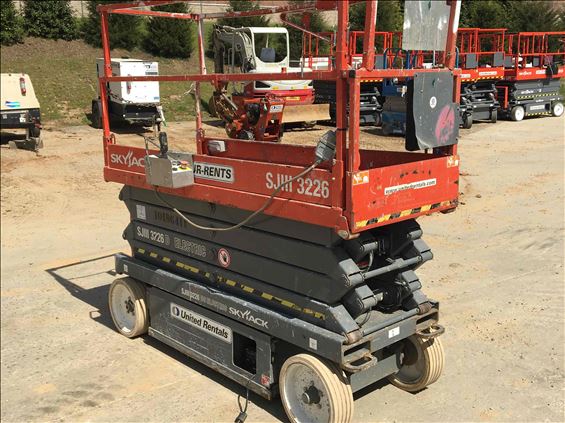 2013 Skyjack SJIII3226 Scissor Lift
