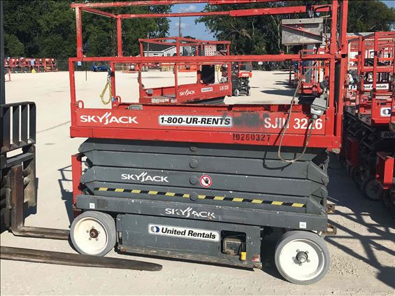 2014 Skyjack SJIII3226 Scissor Lift