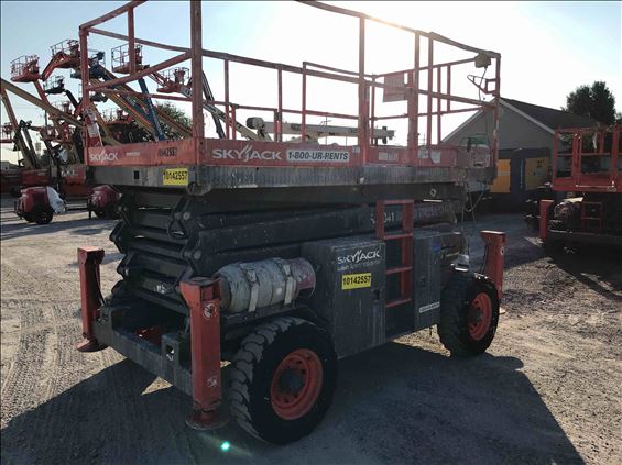 2013 Skyjack SJ8841RT Scissor Lift