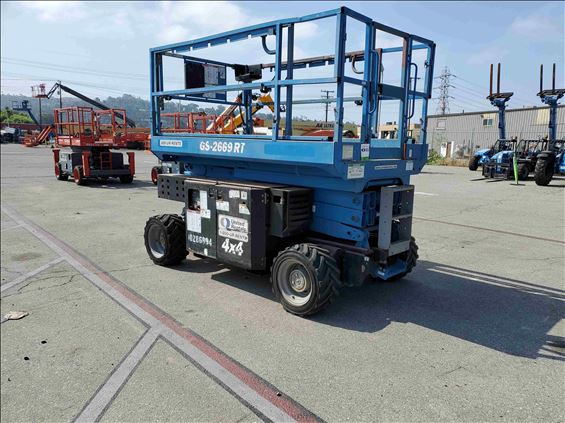 2014 Genie GS-2669 RT Scissor Lift