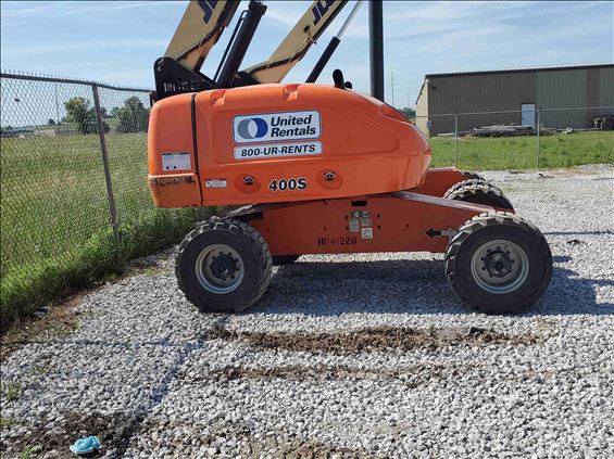 2013 JLG 400S Boom Lift