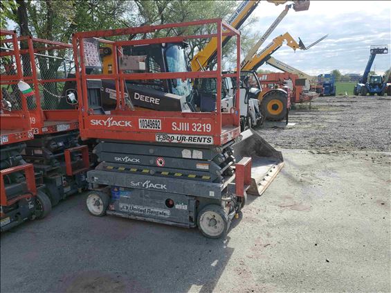 2015 Skyjack SJIII3219 Scissor Lift