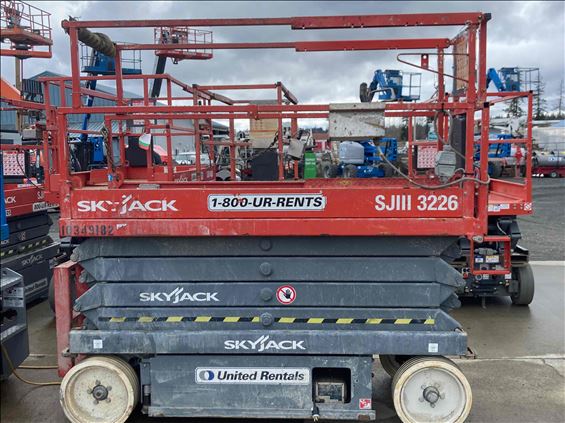 2015 Skyjack SJIII3226 Scissor Lift