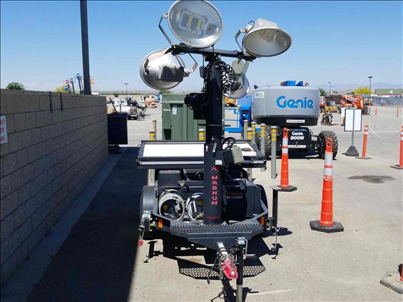 2014 Magnum Pro MLT4000S Towable Light Tower