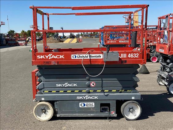2015 Skyjack SJIII4632 Scissor Lift