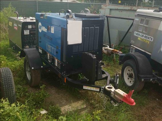 2018 Miller Welders Big Blue 300R Welder