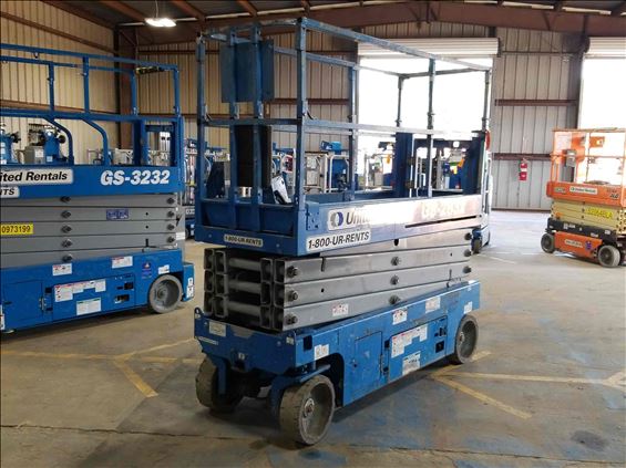 2014 Genie GS-2632 Scissor Lift