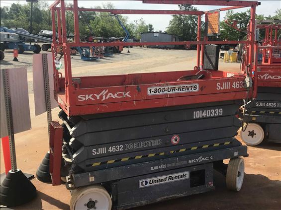 2013 Skyjack SJIII4632 Scissor Lift