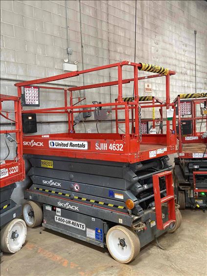 2015 Skyjack SJIII4632 Scissor Lift
