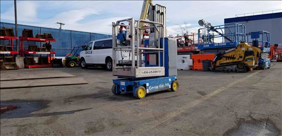 2011 Genie GR-20-EXT Scissor Lift
