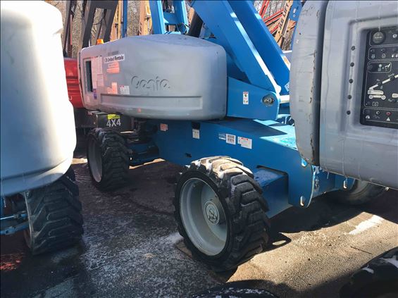 2013 Genie S-65 Boom Lift