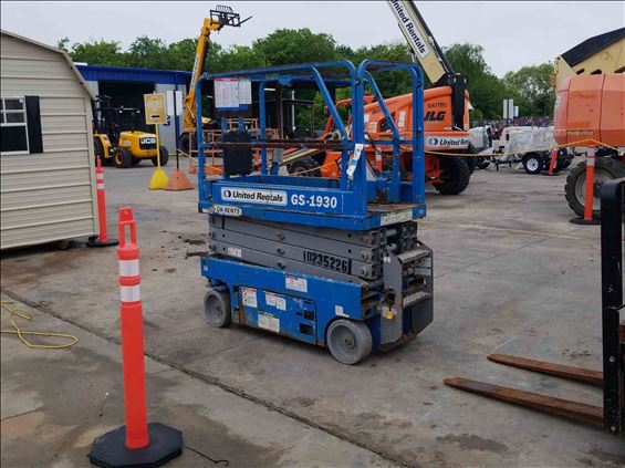 2014 Genie GS-1930 Scissor Lift