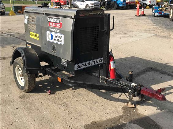 2017 Lincoln Electric Vantage 300 Welder